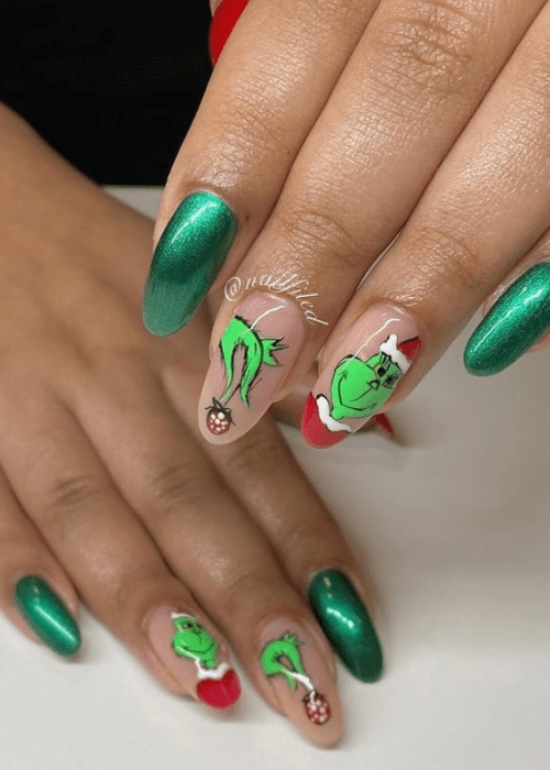 The Grinch inspired Christmas nails