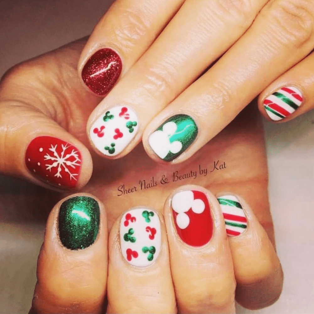 Disney Christmas nails
