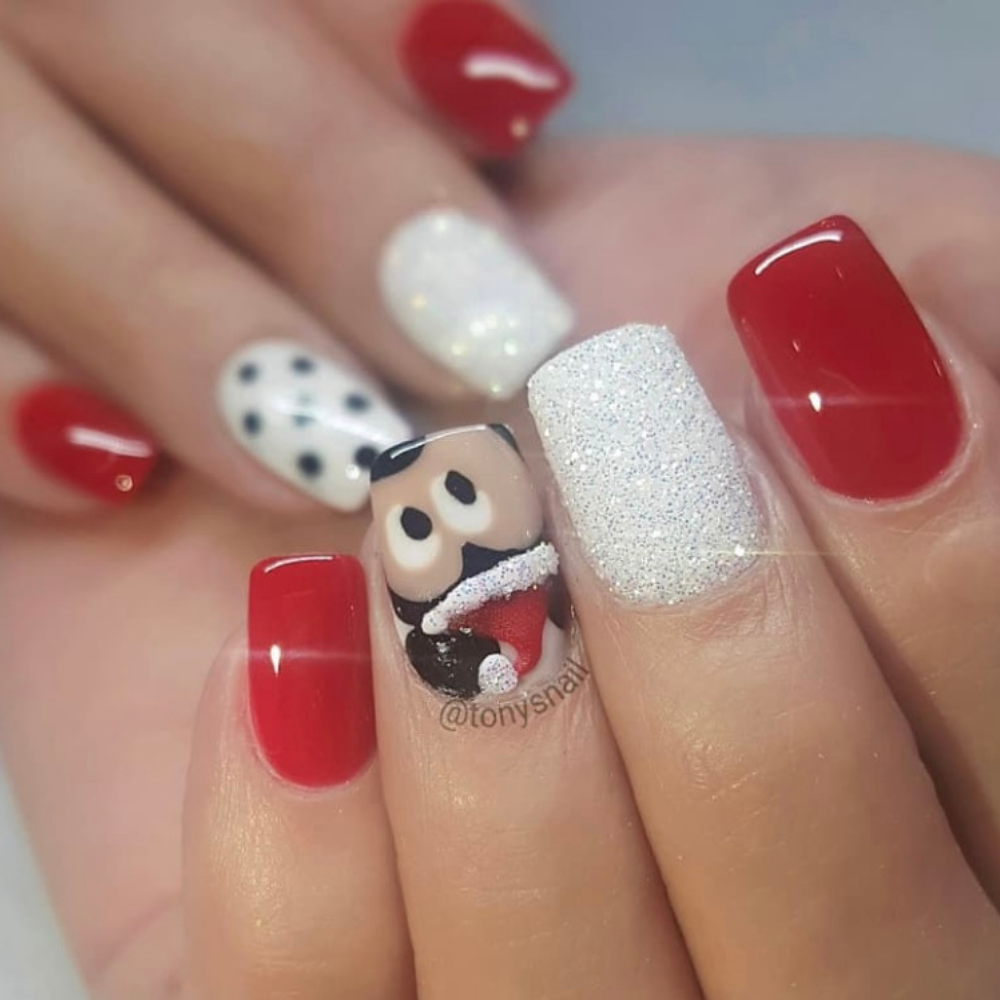 A Mickey Mouse Christmas nail design